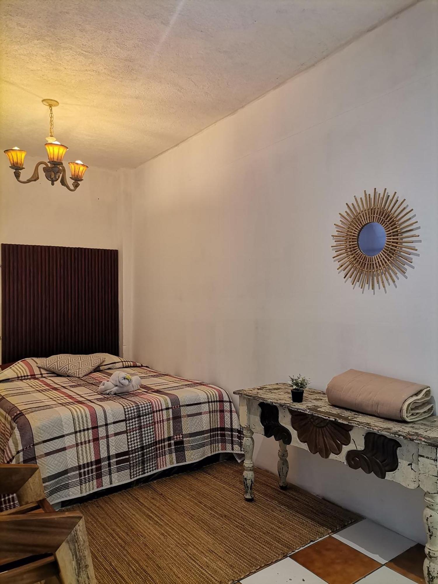 Хостел Lemon Tree Santa Cruz Санта-Крус-ла-Лагуна Экстерьер фото