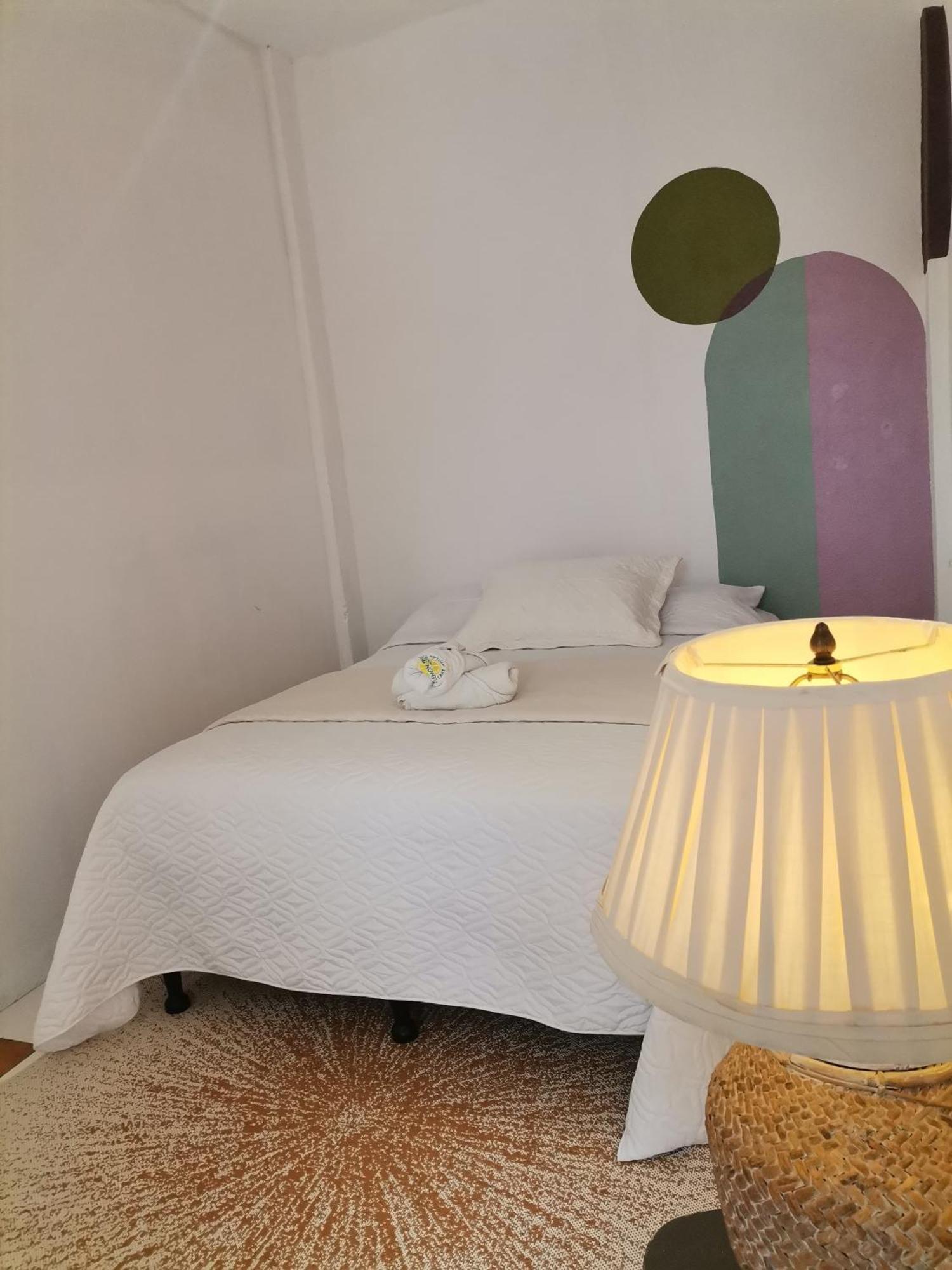 Хостел Lemon Tree Santa Cruz Санта-Крус-ла-Лагуна Экстерьер фото