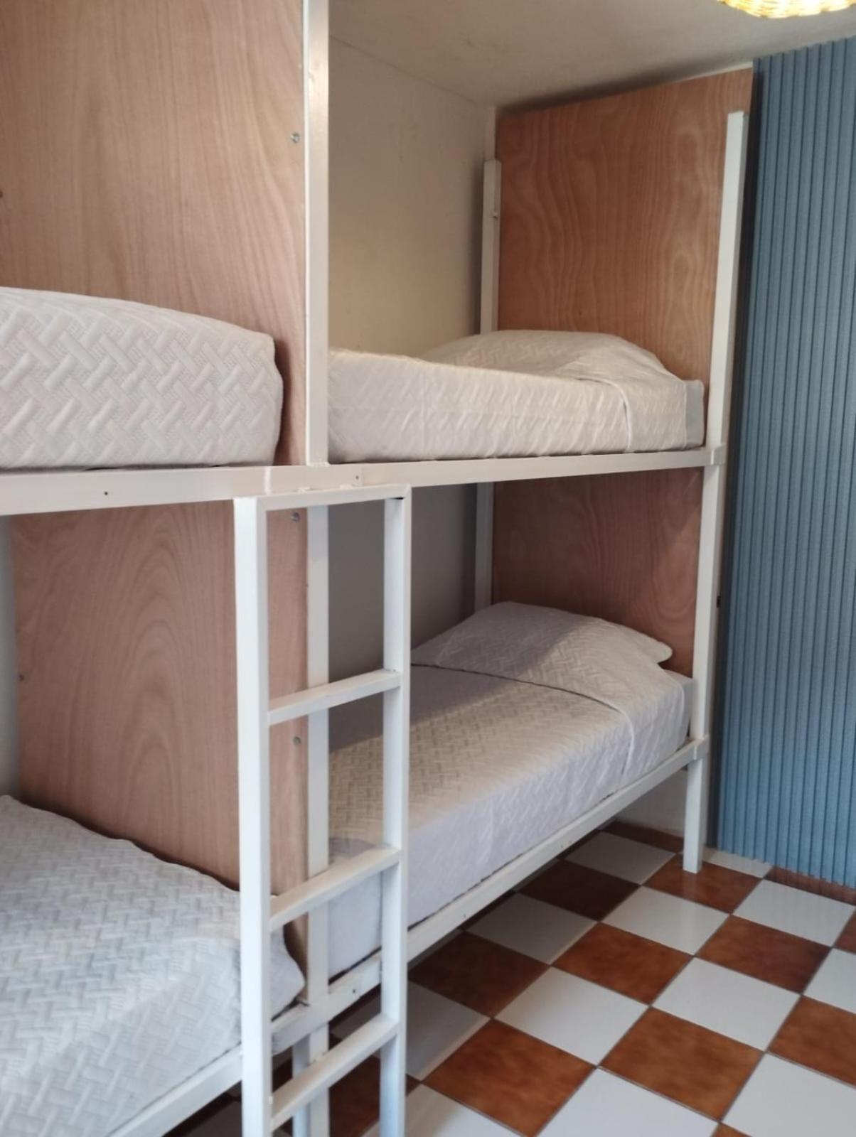 Хостел Lemon Tree Santa Cruz Санта-Крус-ла-Лагуна Экстерьер фото